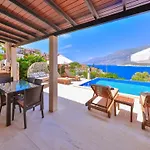 Nane Villa